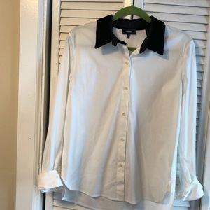 Euc Theroy shirt with removable velvet collar!